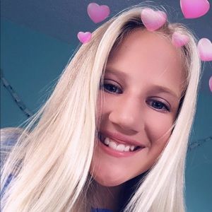 Meet your Posher, Olivia